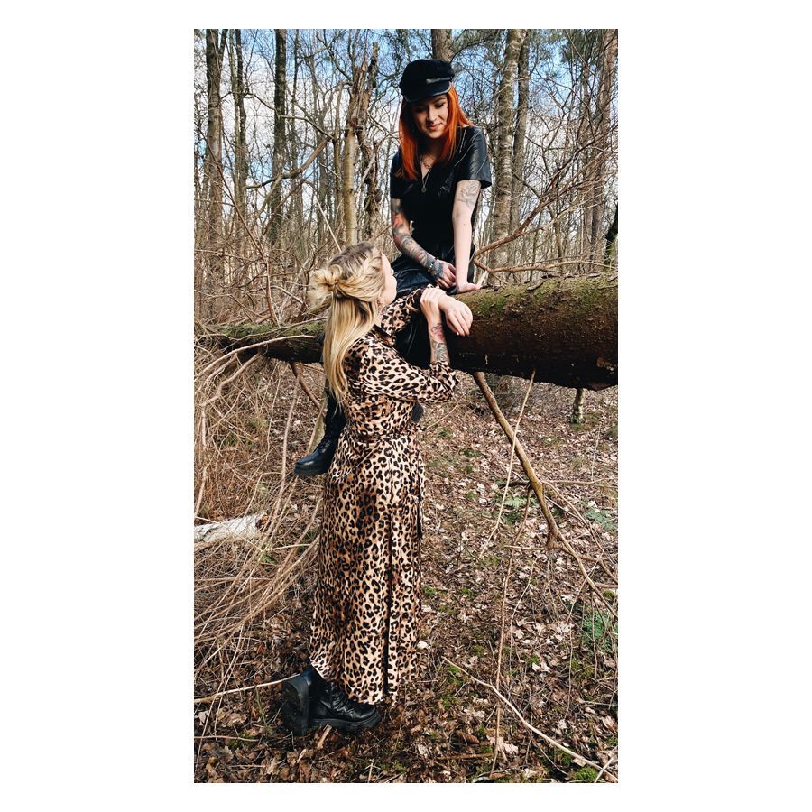 Leoparden Kleid Dunkel Leoparden Kleid Dunkel