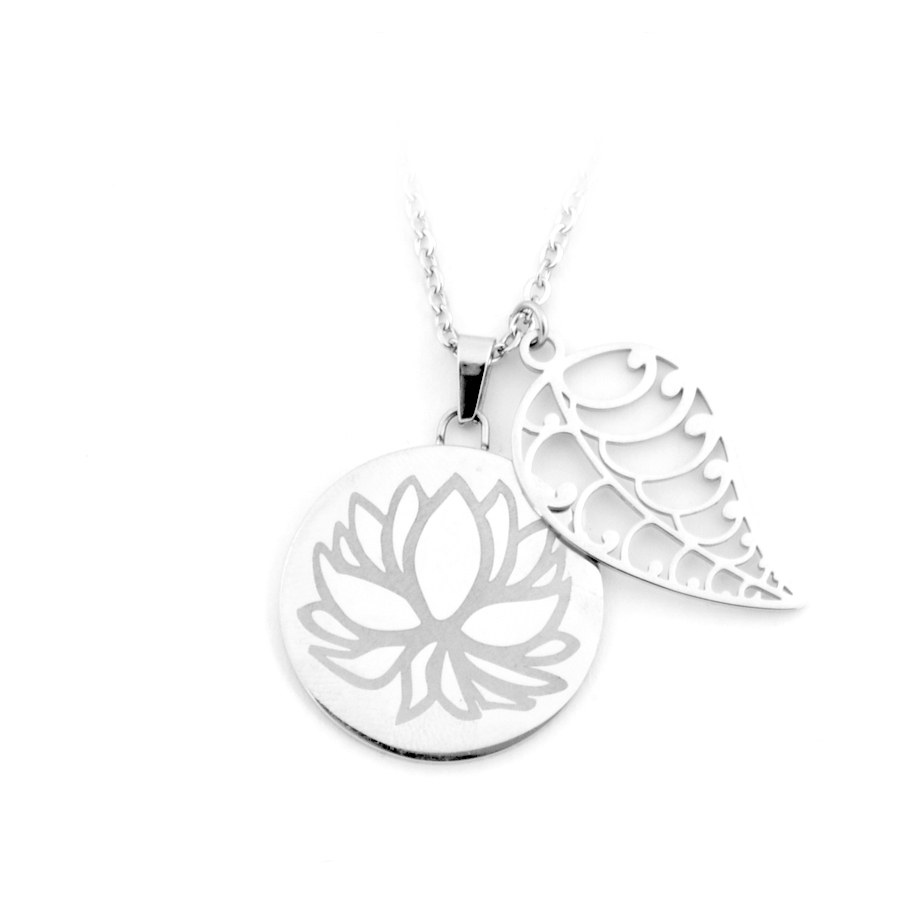 Silvercoloured Lotus with Leaf Necklace Silvercoloured Lotus with Leaf Necklace