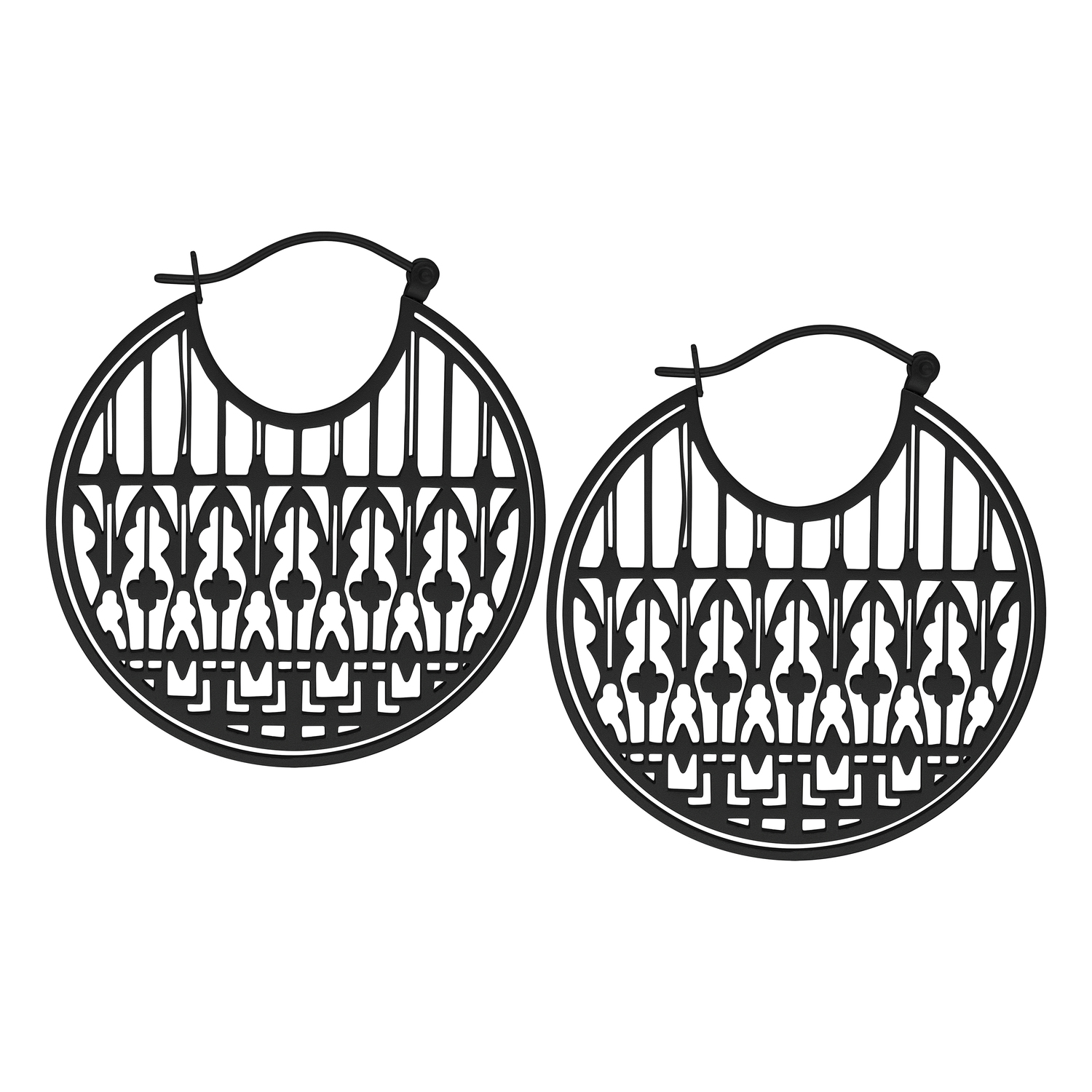 Schwarze Gothic Cathedral Hoops Ohrringe Runde schwarze Ohrringe aus Chirurgenstahl mit gotischem Muster auf weißem Hintergrund