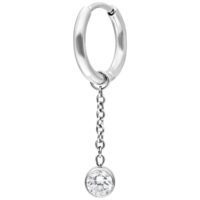 Silberne Creolen mit hängendem Kristall auf weißem Hintergrund