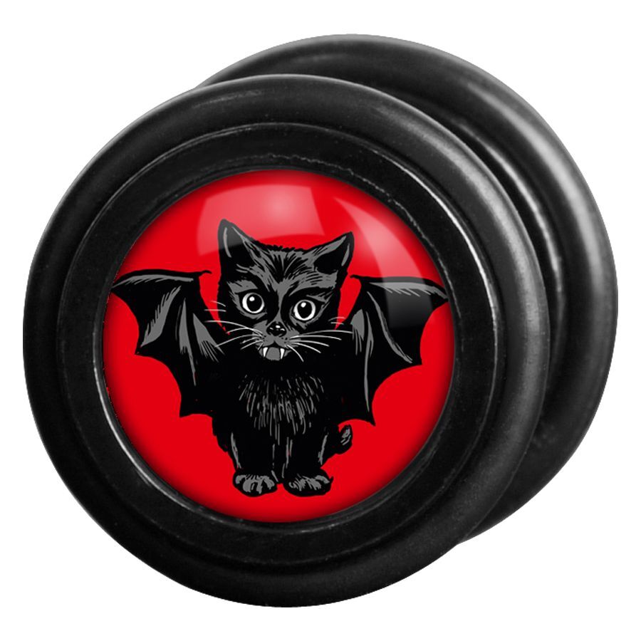 Schwarzer Fake Plug mit Fledermaus-Katze auf rotem Hintergrund