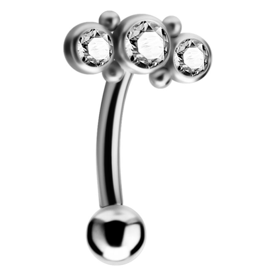 Titan Augenbrauenpiercing mit Kristallen Silbernes Micro Bananabell mit drei funkelnden Kristallen auf weißem Hintergrund
