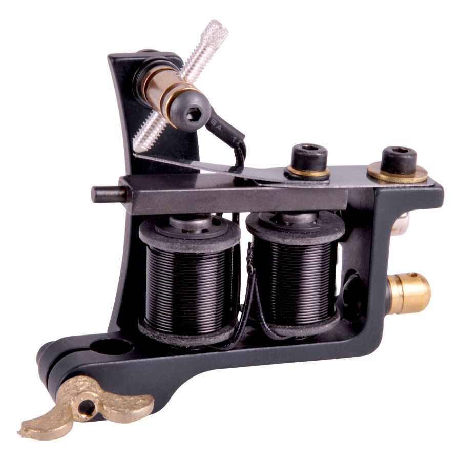 Schwarze Coil Liner Tattoomaschine von Andy Engel Schwarze Tattoomaschine mit zwei Spulen und schwarzem Rahmen auf weißem Hintergrund