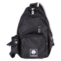 Schwarze Wildcat Tattoo Artist Tasche mit mehreren Reißverschlüssen auf weißem Hintergrund